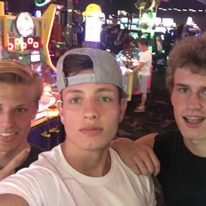 Meet your Posher, Hayden